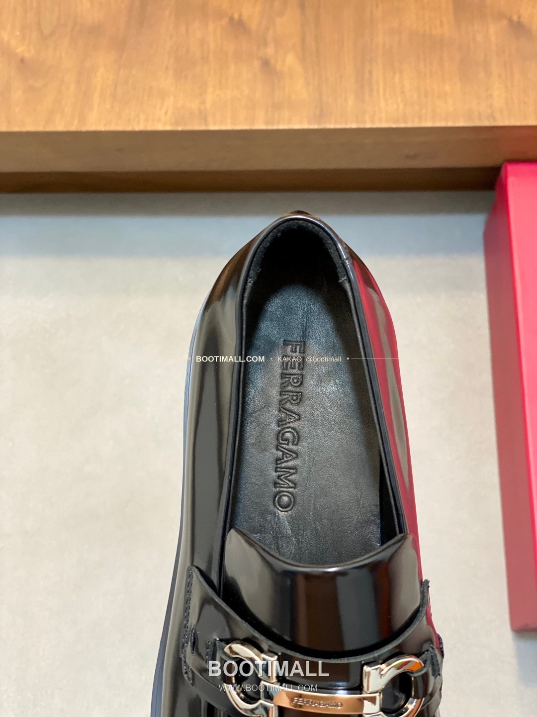 페레가모 페이턴트 송아지가죽 로고 슬립온 모카신 로퍼 유광블랙 Ferragamo Patent Calfskin Logo Slip-On Moccasin Loafers 7