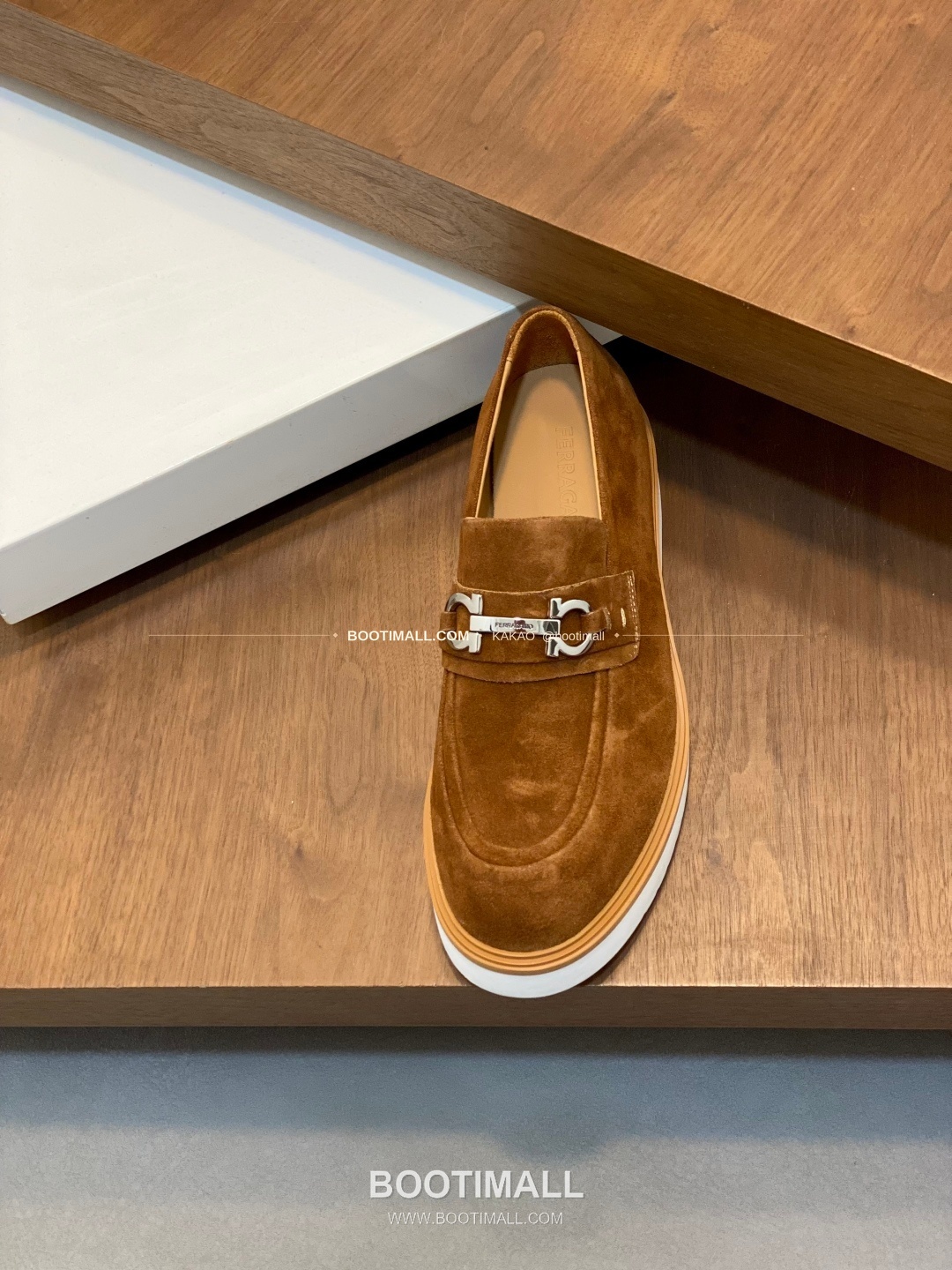 페레가모 페이턴트 송아지가죽 로고 슬립온 모카신 로퍼 스웨이드 브라운 Ferragamo Patent Calfskin Logo Slip-On Moccasin Loafers 6