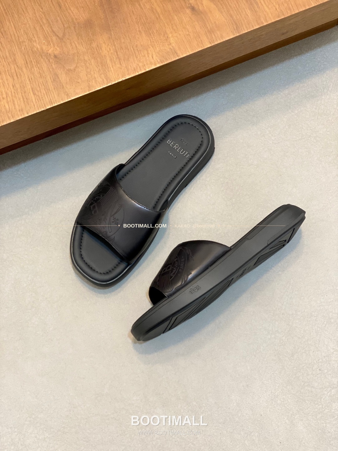 벨루티 베네치아가죽 핸드페인팅 슬라이드 샌들 블랙 Berluti Venezia Calfskin Hand Painted Slide Sandals 6