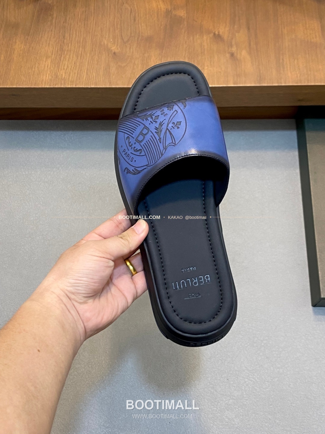 벨루티 베네치아가죽 핸드페인팅 슬라이드 샌들 블루 Berluti Venezia Calfskin Hand Painted Slide Sandals 7