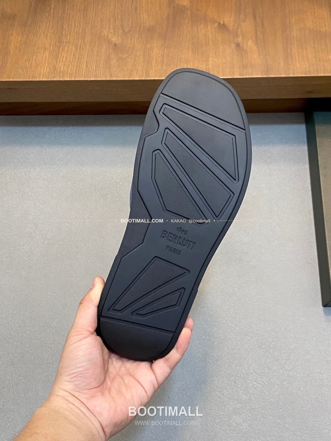 벨루티 베네치아가죽 핸드페인팅 슬라이드 샌들 블루 Berluti Venezia Calfskin Hand Painted Slide Sandals 8