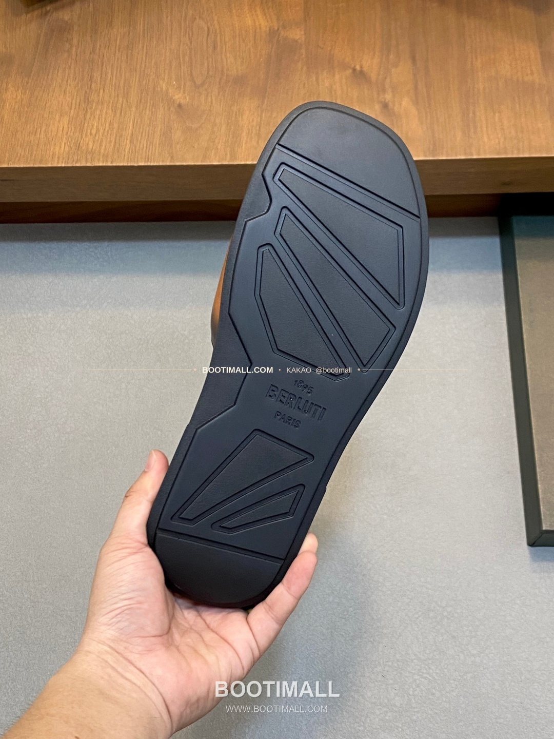 벨루티 베네치아가죽 핸드페인팅 슬라이드 샌들 Berluti Venezia Calfskin Hand Painted Slide Sandals 8