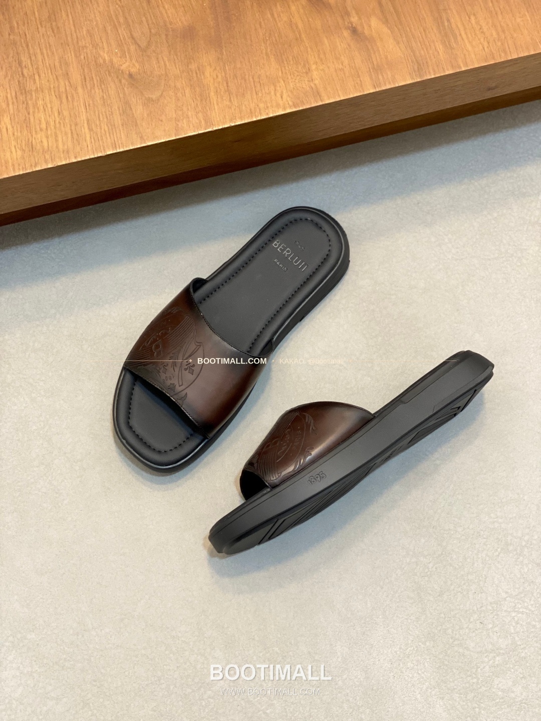 벨루티 베네치아가죽 핸드페인팅 슬라이드 샌들 브라운 Berluti Venezia Calfskin Hand Painted Slide Sandals 6