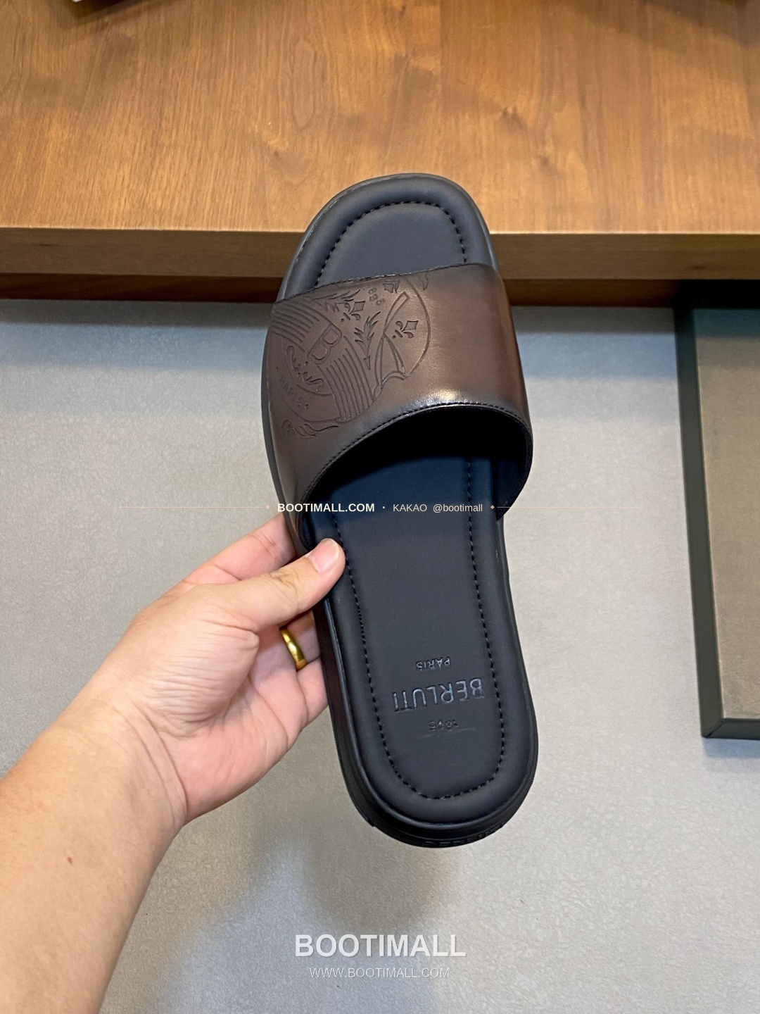 벨루티 베네치아가죽 핸드페인팅 슬라이드 샌들 브라운 Berluti Venezia Calfskin Hand Painted Slide Sandals 7