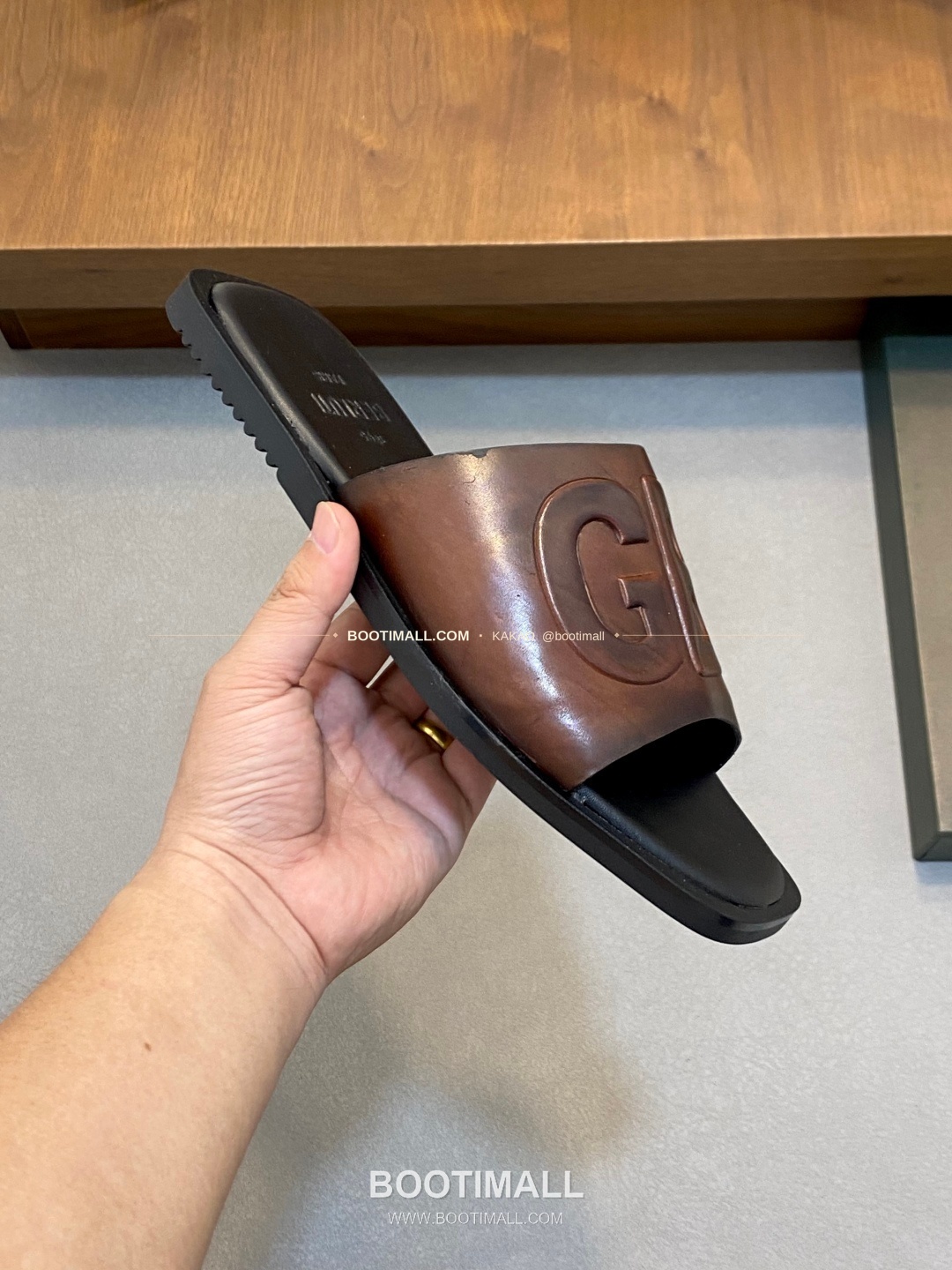 벨루티 베네치아가죽 핸드페인팅 슬라이드 샌들 브라운 Berluti Venezia Calfskin Hand Painted Slide Sandals 4