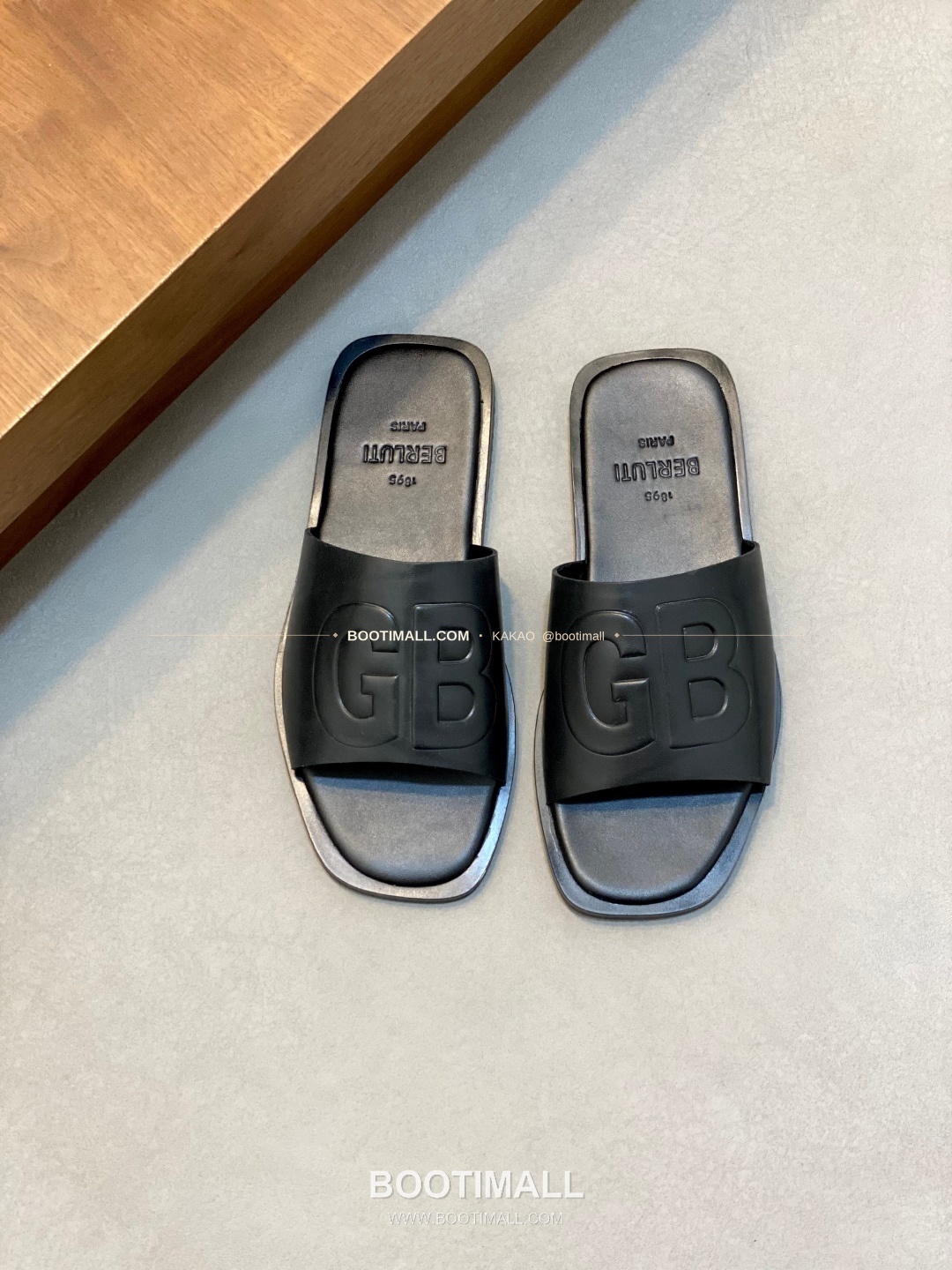 벨루티 베네치아가죽 핸드페인팅 슬라이드 샌들 블랙 Berluti Venezia Calfskin Hand Painted Slide Sandals 1