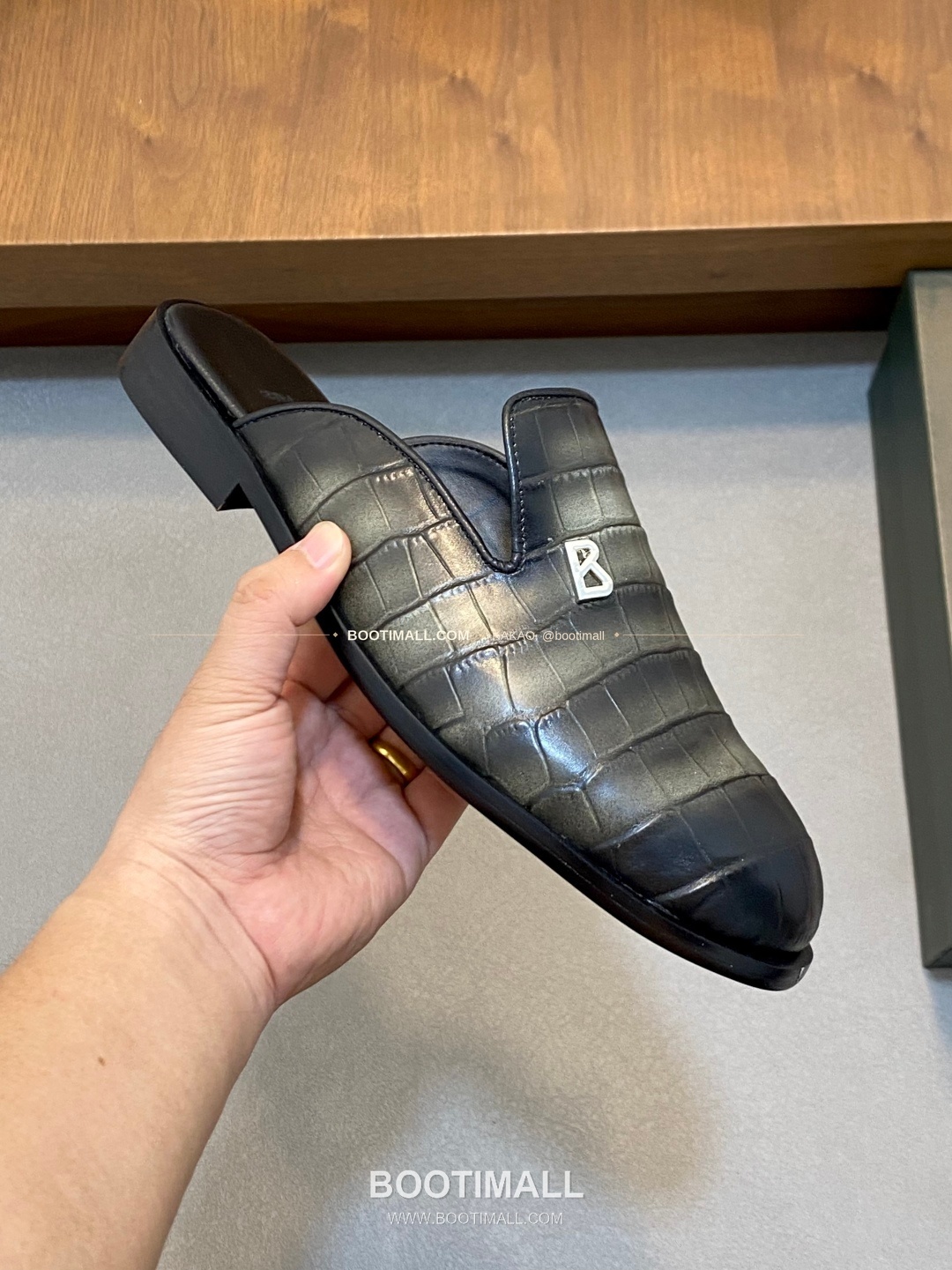 벨루티 송아지가죽 로고 슬립온 하프 샌들 다크그린 Berluti Calfskin Logo Slip-On Half Sandals 4