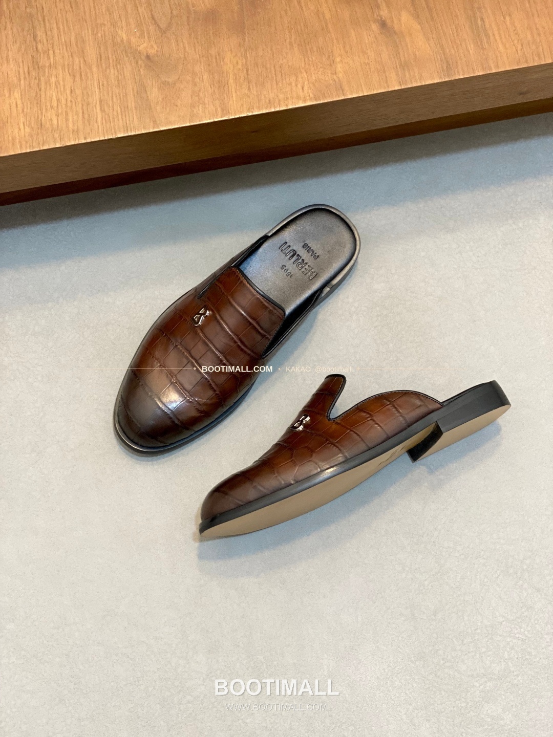 벨루티 송아지가죽 로고 슬립온 하프 샌들 다크브라운 Berluti Calfskin Logo Slip-On Half Sandals 5