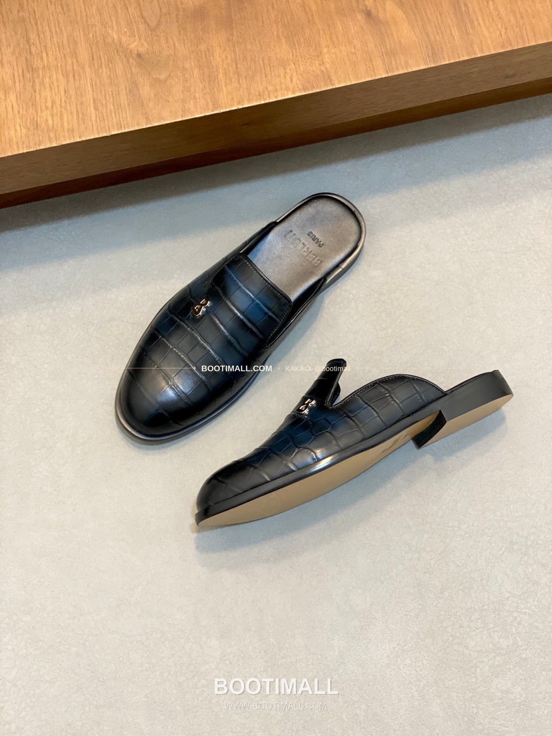 벨루티 송아지가죽 로고 슬립온 하프 샌들 네이비 Berluti Calfskin Logo Slip-On Half Sandals 5