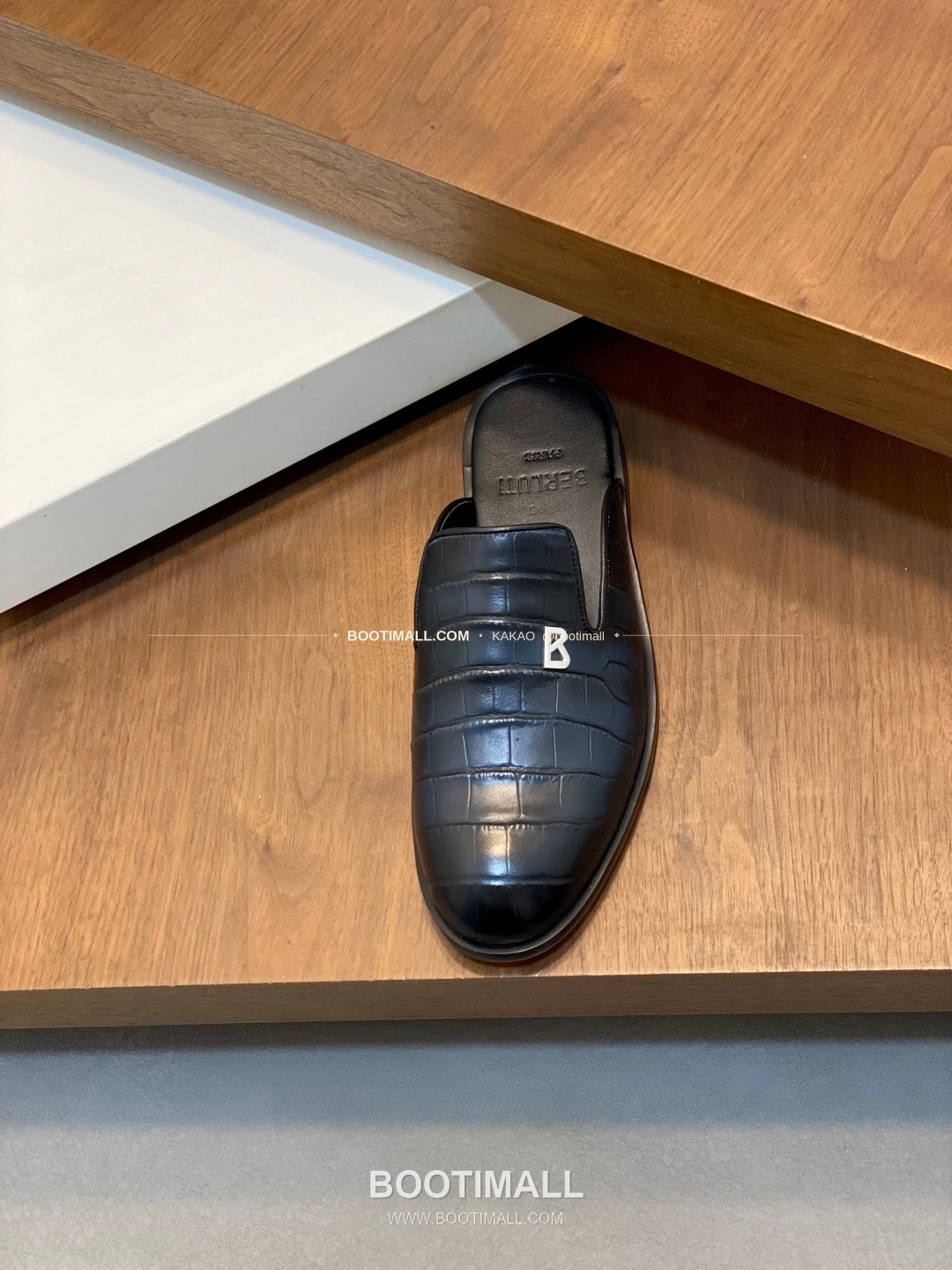 벨루티 송아지가죽 로고 슬립온 하프 샌들 네이비 Berluti Calfskin Logo Slip-On Half Sandals 6