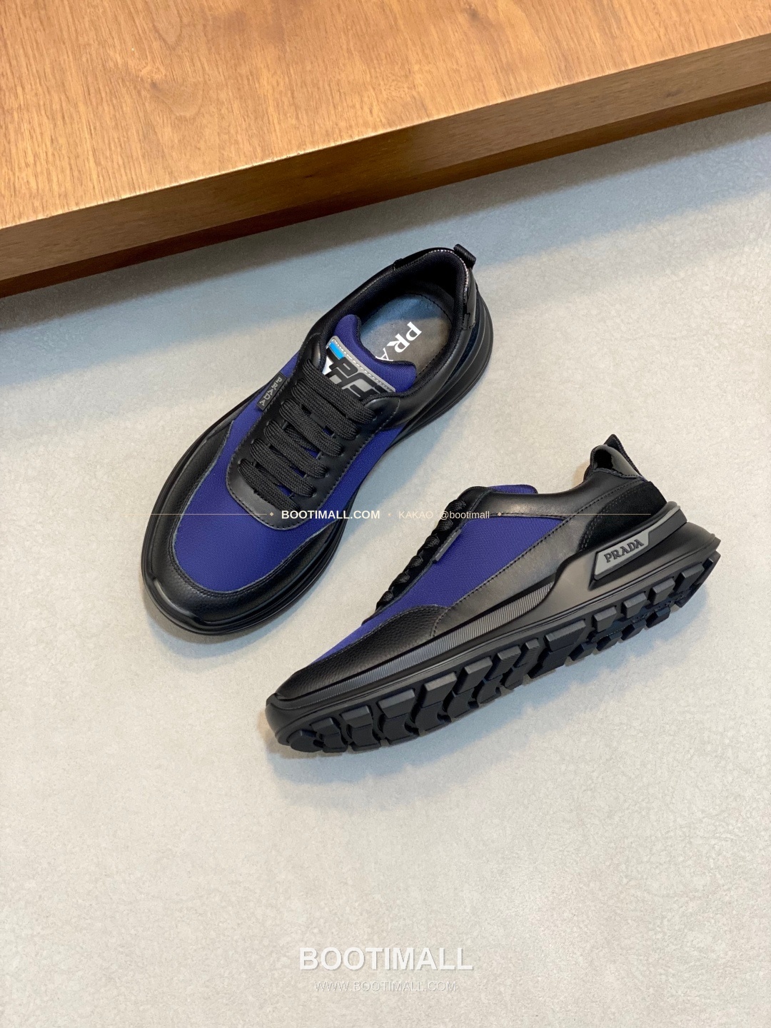 프라다 송아지가죽 나일론 믹스 로고 레이스업 스니커즈 네이비 Prada Calfskin Nylon Mix Logo Lace-Up Sneakers 5