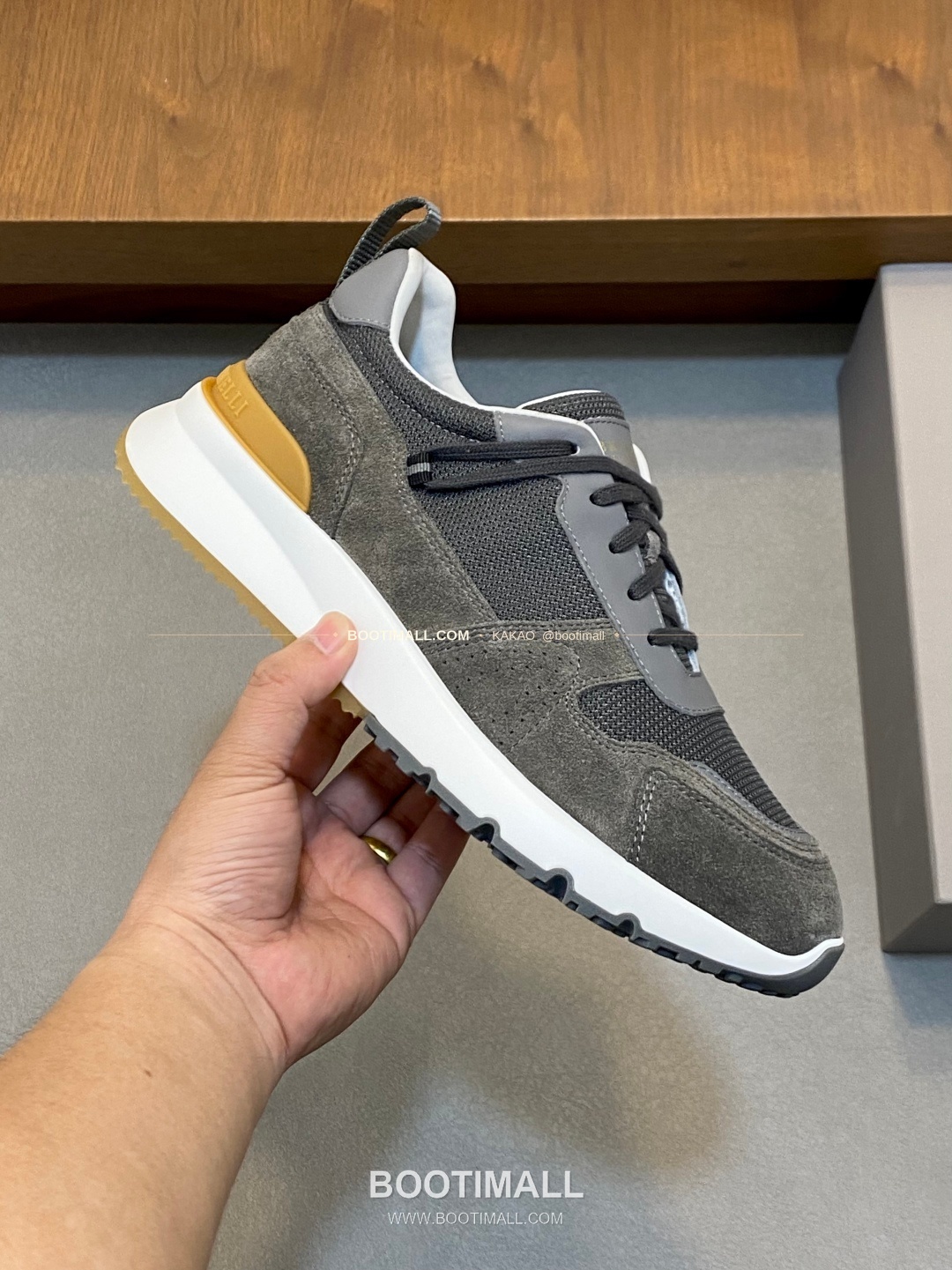 브루넬로쿠치넬리 캐시미어 스웨이드 펀칭 레이스업 스니커즈 그레이 Brunello Cucinelli Cashmere Suede Perforated Lace-Up Sneakers 4