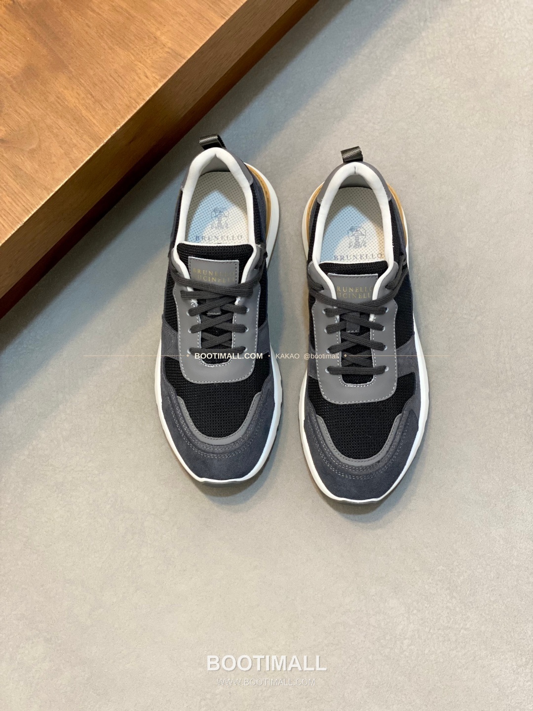 브루넬로쿠치넬리 캐시미어 스웨이드 펀칭 레이스업 스니커즈 Brunello Cucinelli Cashmere Suede Perforated Lace-Up Sneakers 1