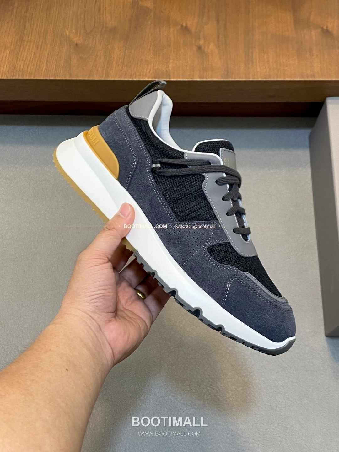 브루넬로쿠치넬리 캐시미어 스웨이드 펀칭 레이스업 스니커즈 Brunello Cucinelli Cashmere Suede Perforated Lace-Up Sneakers 4