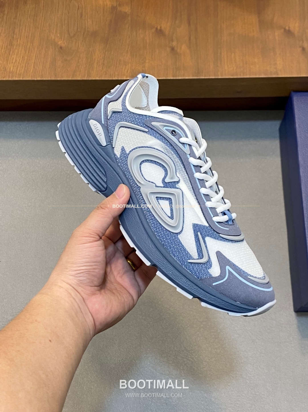 디올 B30 카운트다운 테크 메쉬 로고 레이스업 스니커즈 그레이 Dior B30 Countdown Tech Mesh Logo Lace-Up Sneakers 4