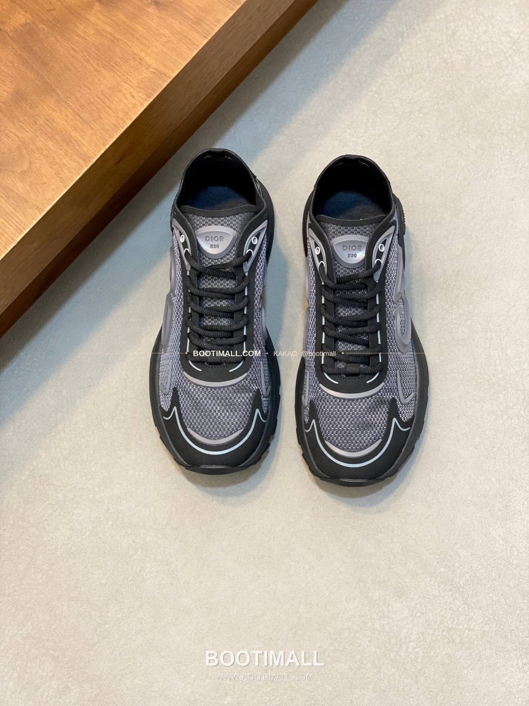 디올 B30 카운트다운 테크 메쉬 로고 레이스업 스니커즈 블랙 Dior B30 Countdown Tech Mesh Logo Lace-Up Sneakers 1