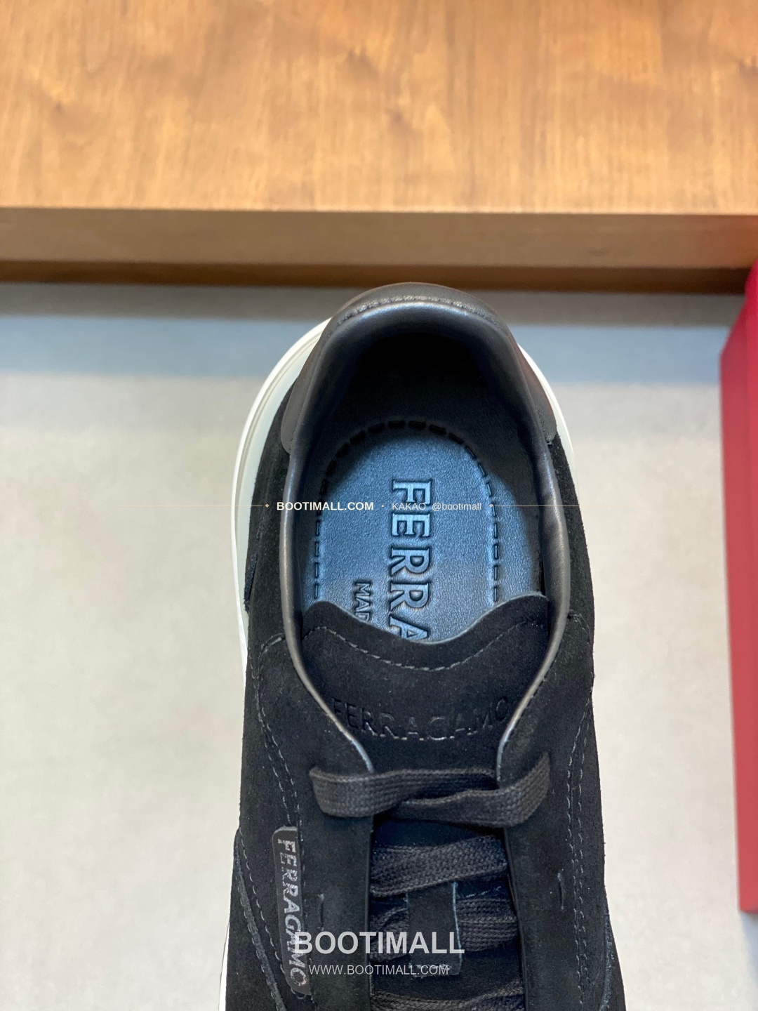 페레가모 스웨이드 레더 로고 히든레이스 스니커즈 블랙 Ferragamo Suede Leather Logo Hidden Lace Sneakers 7