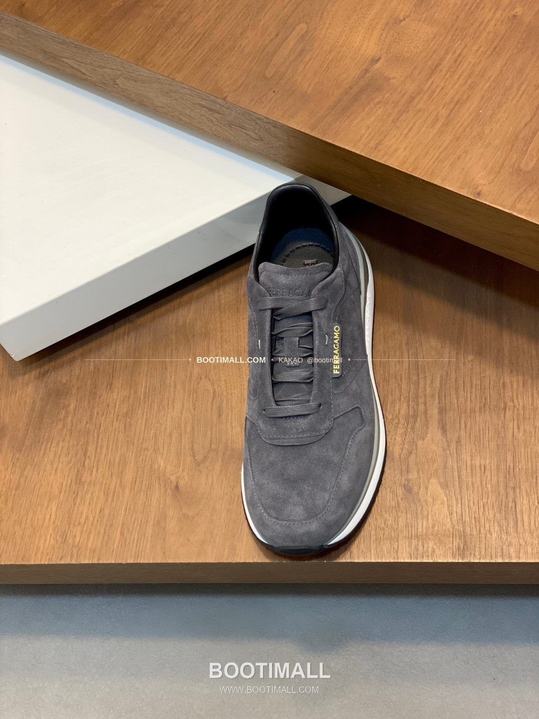 페레가모 스웨이드 레더 로고 히든레이스 스니커즈 그레이 Ferragamo Suede Leather Logo Hidden Lace Sneakers 6