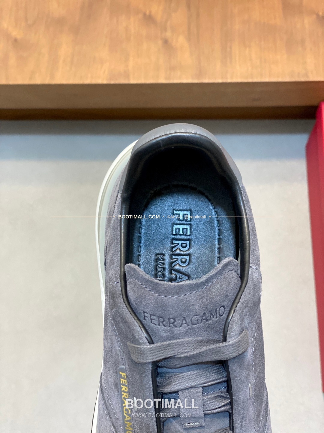 페레가모 스웨이드 레더 로고 히든레이스 스니커즈 그레이 Ferragamo Suede Leather Logo Hidden Lace Sneakers 7