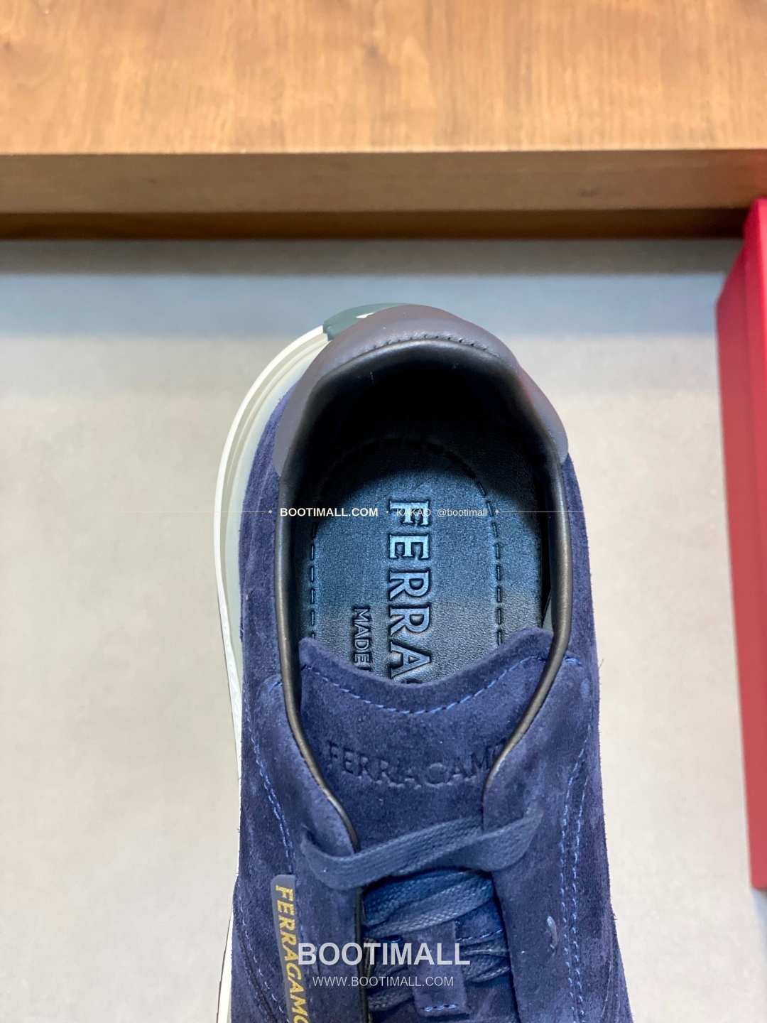 페레가모 스웨이드 레더 로고 히든레이스 스니커즈 네이비 Ferragamo Suede Leather Logo Hidden Lace Sneakers 7