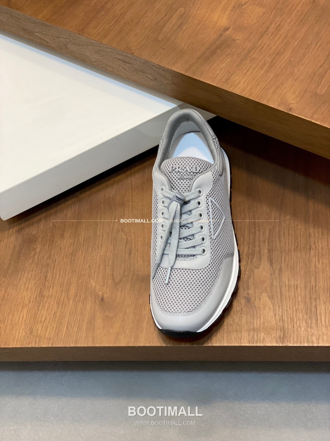 프라다 테크패브릭 송아지가죽 기하학 스티치 로고 레이스업 스니커즈 그레이 Prada Tech Fabric Calfskin Geometric Stitch Logo Lace-Up Sneakers 6