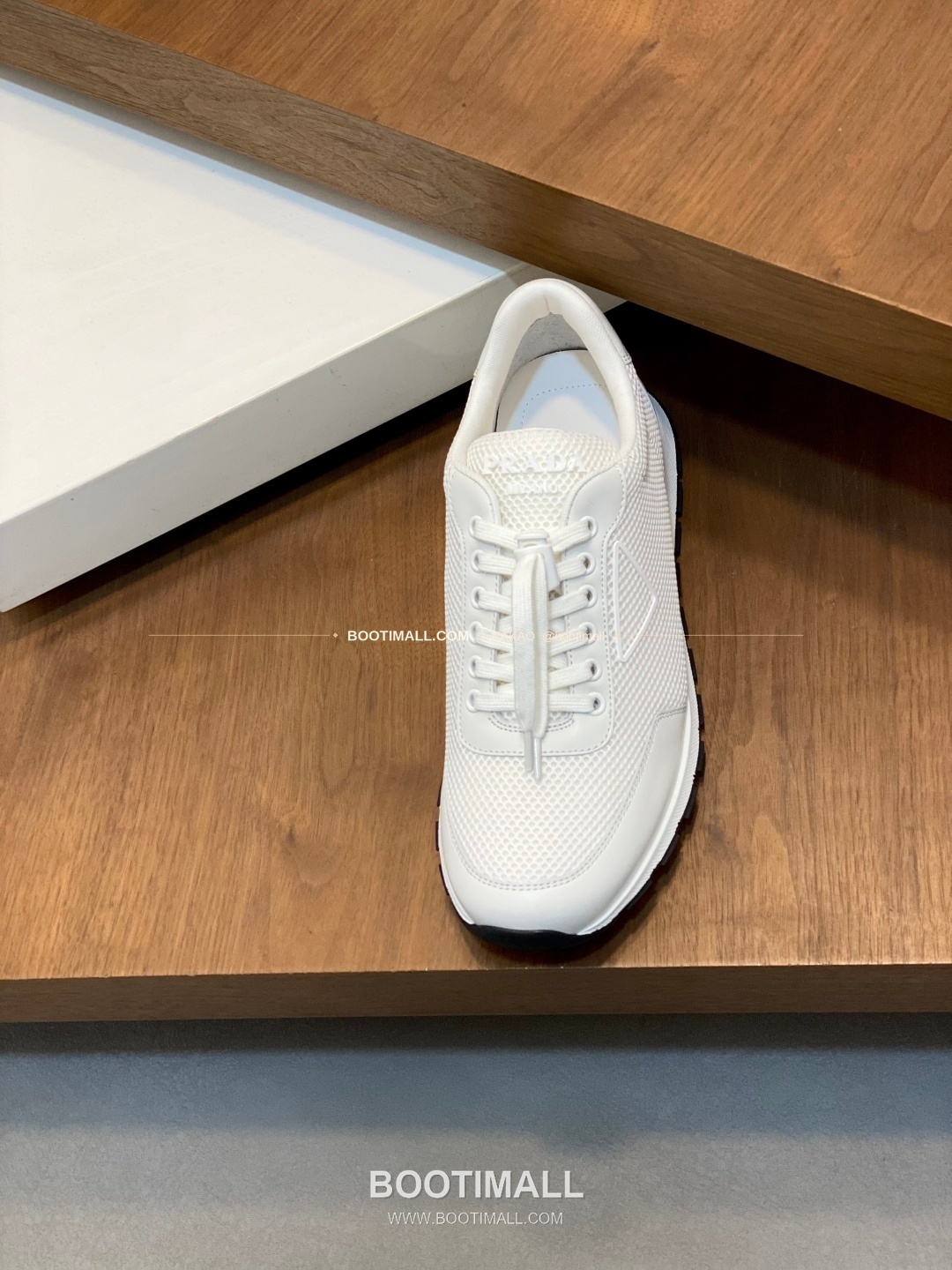 프라다 테크패브릭 송아지가죽 기하학 스티치 로고 레이스업 스니커즈 화이트 Prada Tech Fabric Calfskin Geometric Stitch Logo Lace-Up Sneakers 6