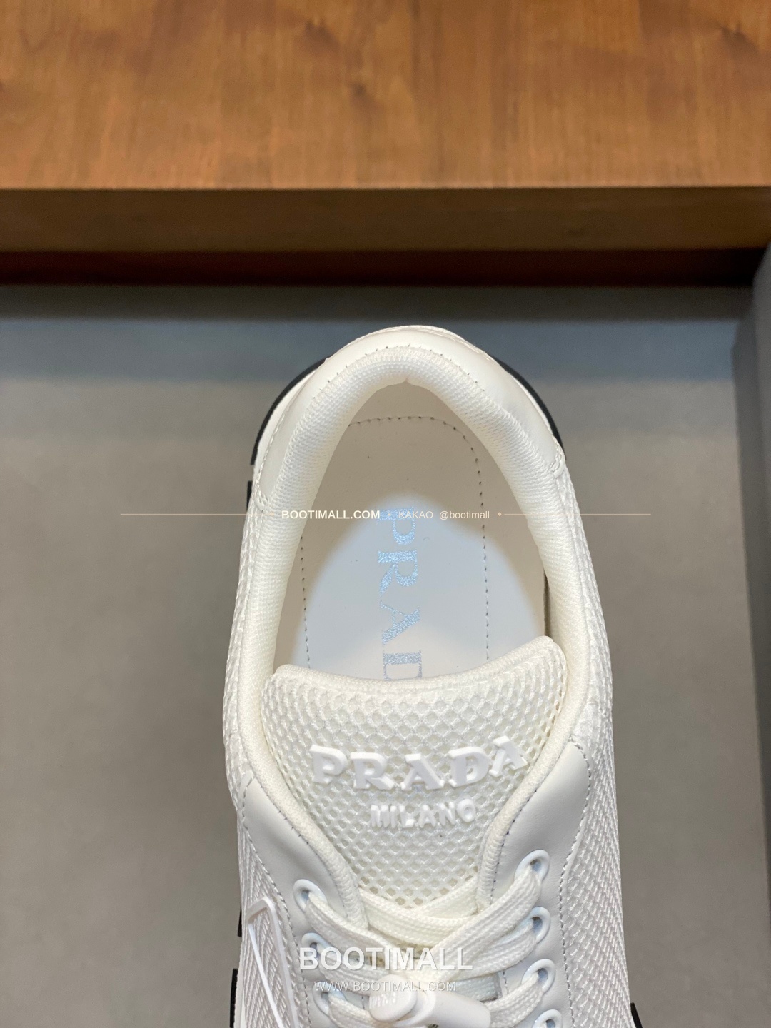 프라다 테크패브릭 송아지가죽 기하학 스티치 로고 레이스업 스니커즈 화이트 Prada Tech Fabric Calfskin Geometric Stitch Logo Lace-Up Sneakers 7