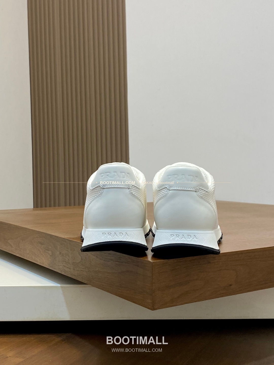 프라다 테크패브릭 송아지가죽 기하학 스티치 로고 레이스업 스니커즈 화이트 Prada Tech Fabric Calfskin Geometric Stitch Logo Lace-Up Sneakers 8