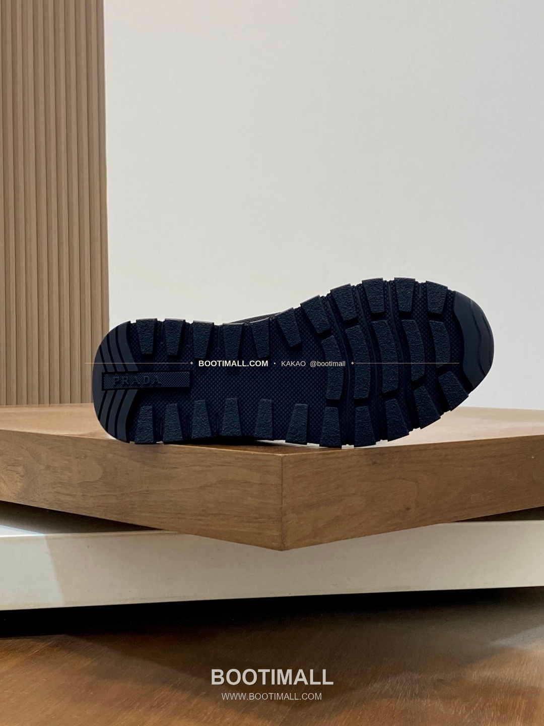 프라다 테크패브릭 송아지가죽 기하학 스티치 로고 레이스업 스니커즈 블랙 Prada Tech Fabric Calfskin Geometric Stitch Logo Lace-Up Sneakers 9