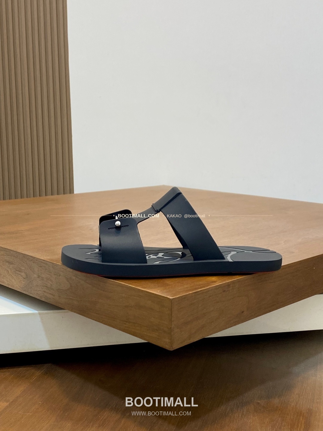 크리스찬루부탱 스트랩 로고 샌들 블랙 Christian Louboutin Strap Logo Sandals 2