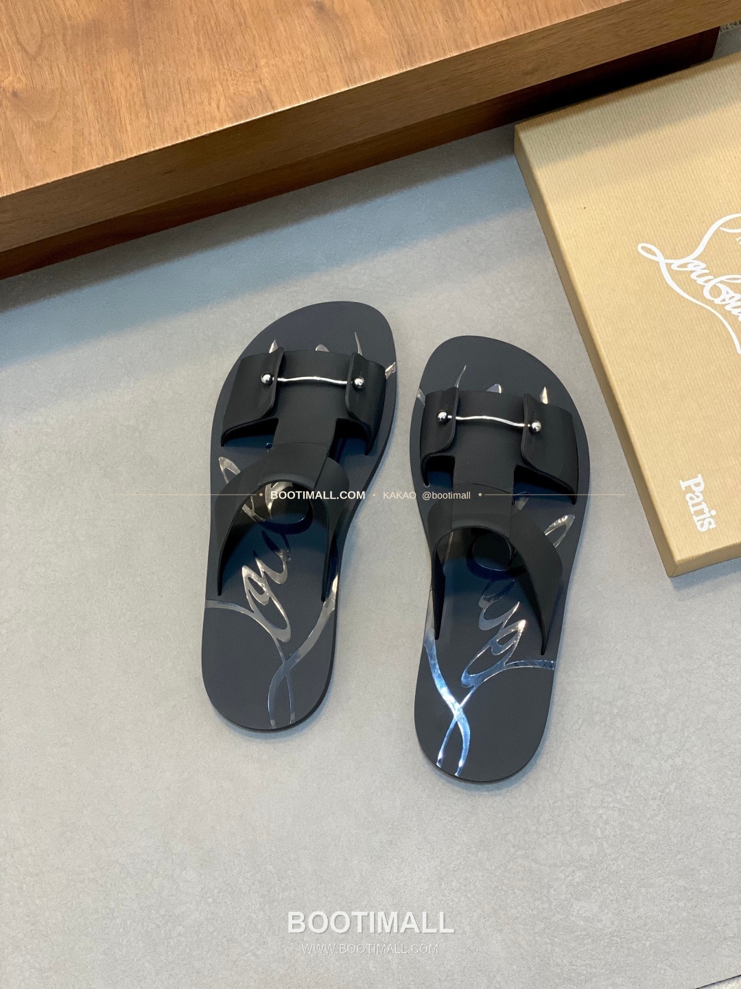 크리스찬루부탱 스트랩 로고 샌들 블랙 Christian Louboutin Strap Logo Sandals 5