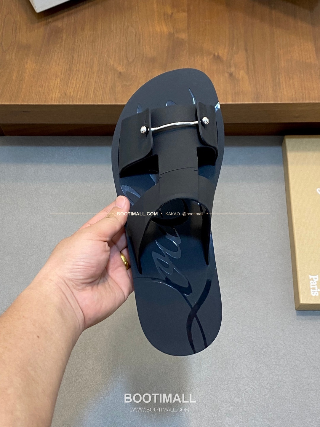 크리스찬루부탱 스트랩 로고 샌들 블랙 Christian Louboutin Strap Logo Sandals 7