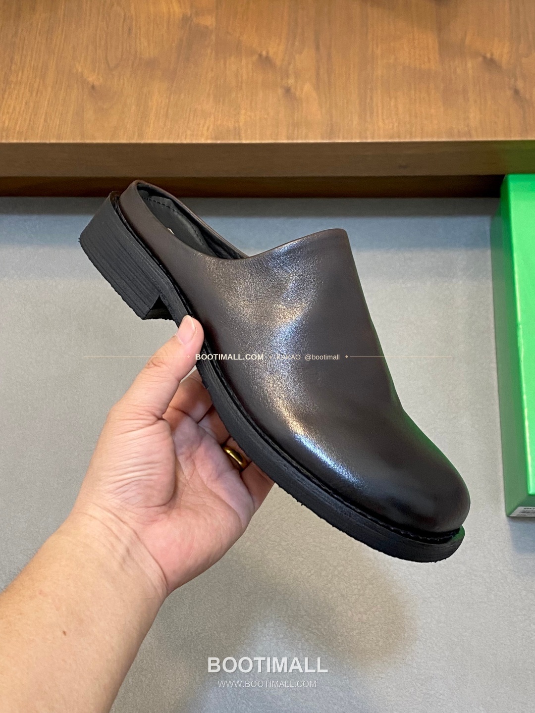 보테가베네타 인트레치아토 가죽 슬립온 샌들 브라운 Bottega Veneta Intrecciato Leather Slip-On Sandals 4