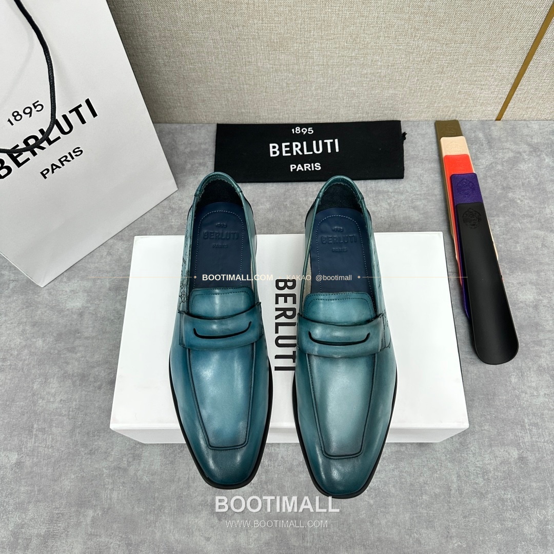 벨루티 로렌조 송아지가죽 스크리토 로퍼 Berluti Lorenzo Calfskin Scritto Loafers 1