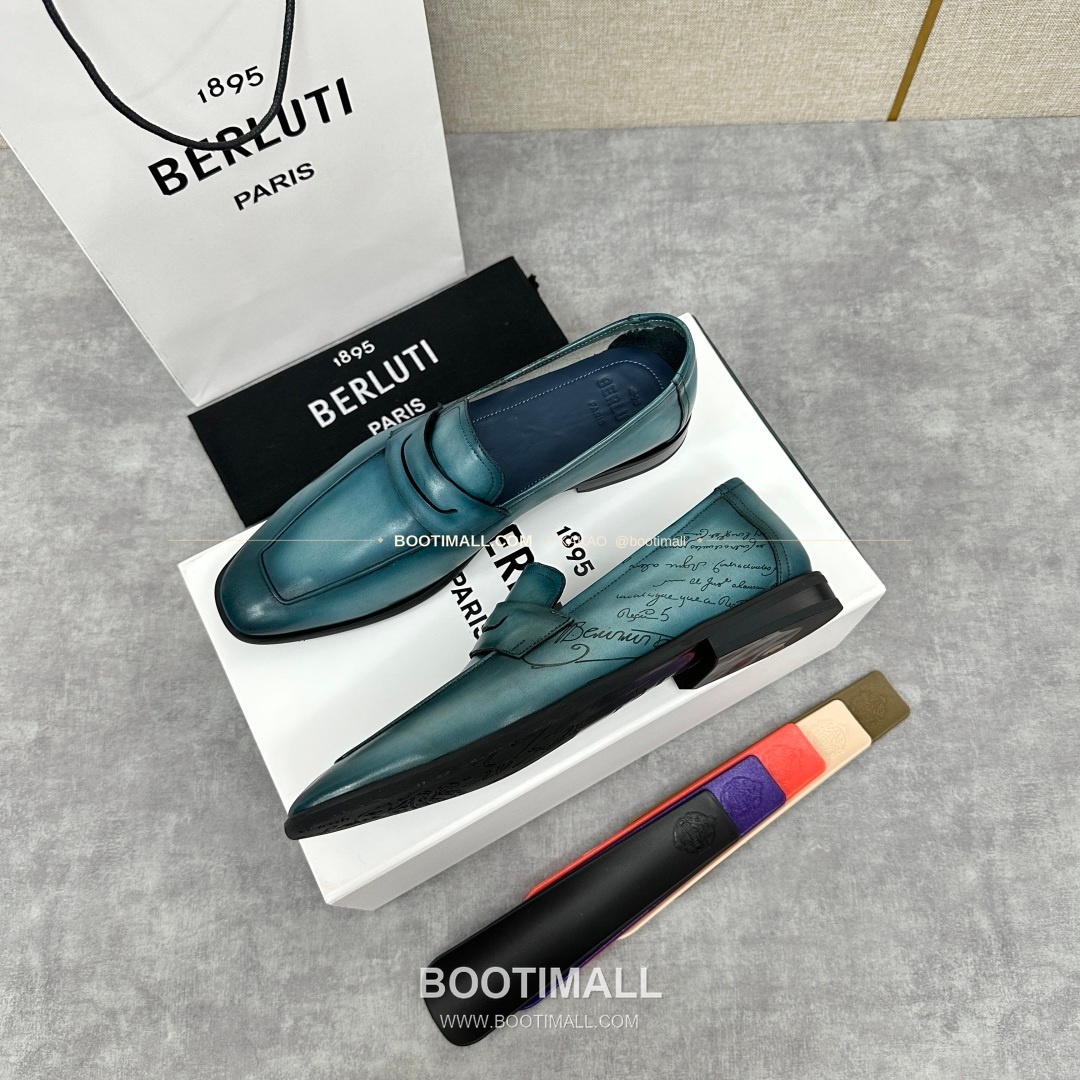 벨루티 로렌조 송아지가죽 스크리토 로퍼 Berluti Lorenzo Calfskin Scritto Loafers 3