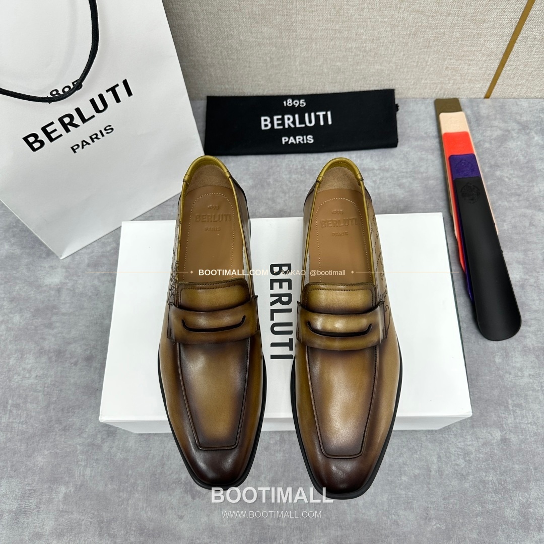 벨루티 로렌조 송아지가죽 스크리토 로퍼 Berluti Lorenzo Calfskin Scritto Loafers 1