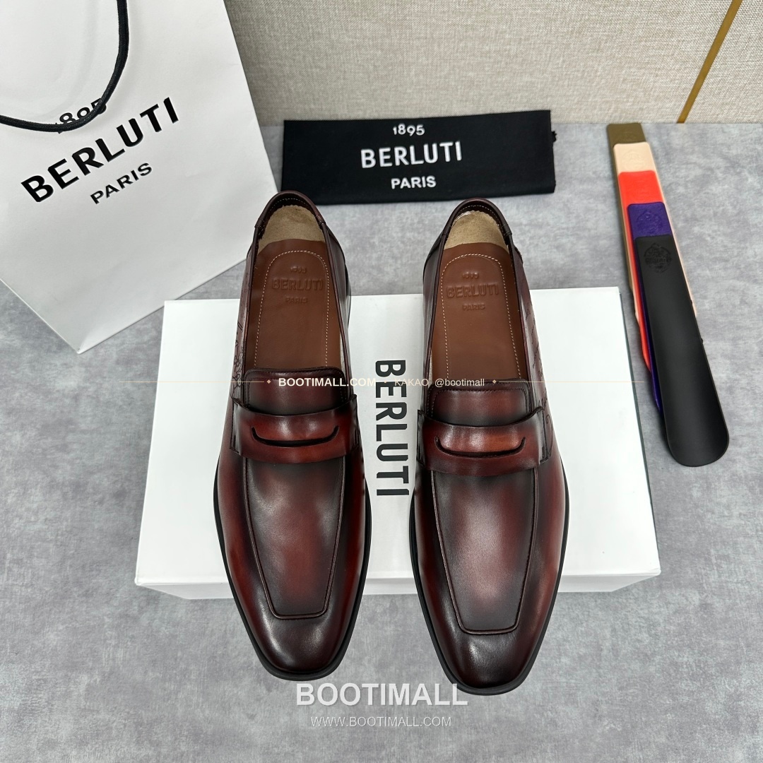 벨루티 로렌조 송아지가죽 스크리토 로퍼 Berluti Lorenzo Calfskin Scritto Loafers 1