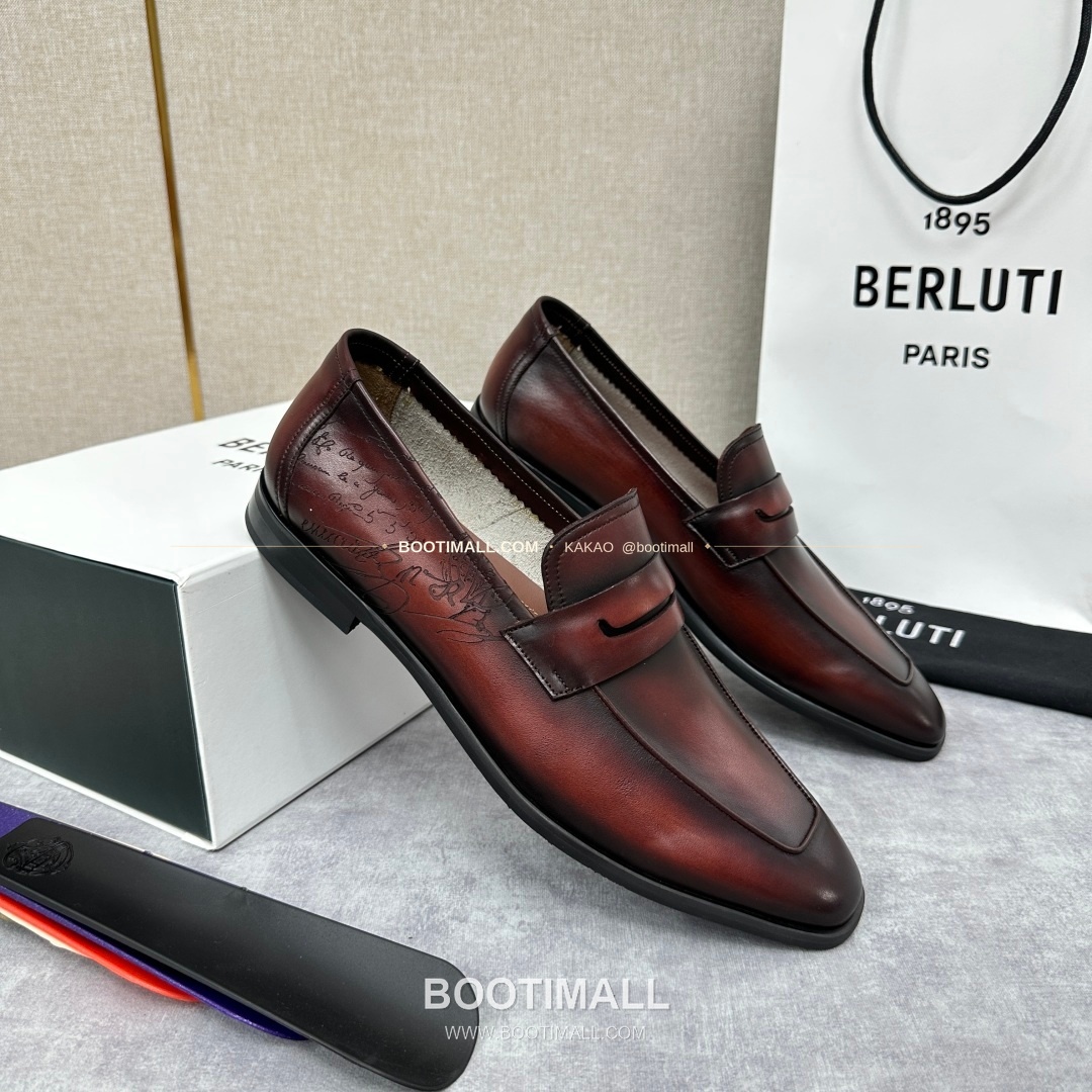 벨루티 로렌조 송아지가죽 스크리토 로퍼 Berluti Lorenzo Calfskin Scritto Loafers 2