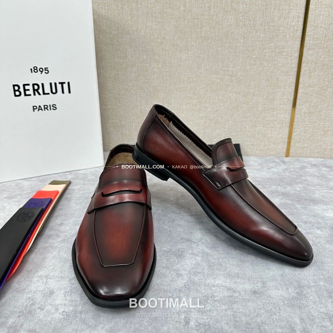 벨루티 로렌조 송아지가죽 스크리토 로퍼 Berluti Lorenzo Calfskin Scritto Loafers 7