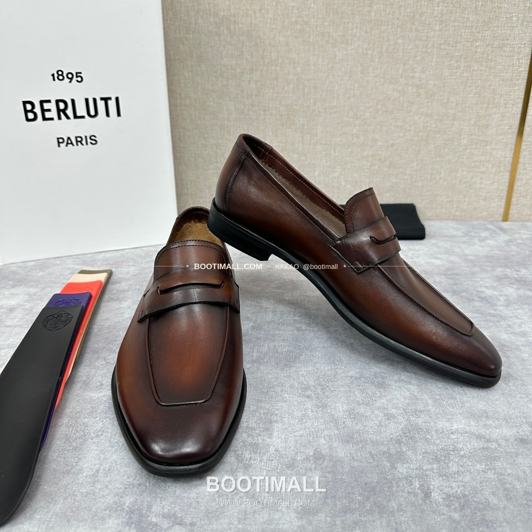 벨루티 로렌조 송아지가죽 스크리토 로퍼 Berluti Lorenzo Calfskin Scritto Loafers 7