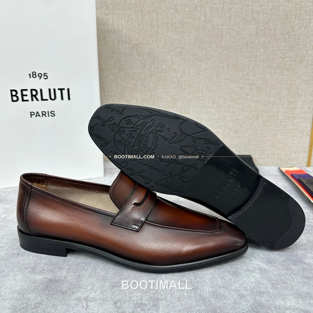 벨루티 로렌조 송아지가죽 스크리토 로퍼 Berluti Lorenzo Calfskin Scritto Loafers 8