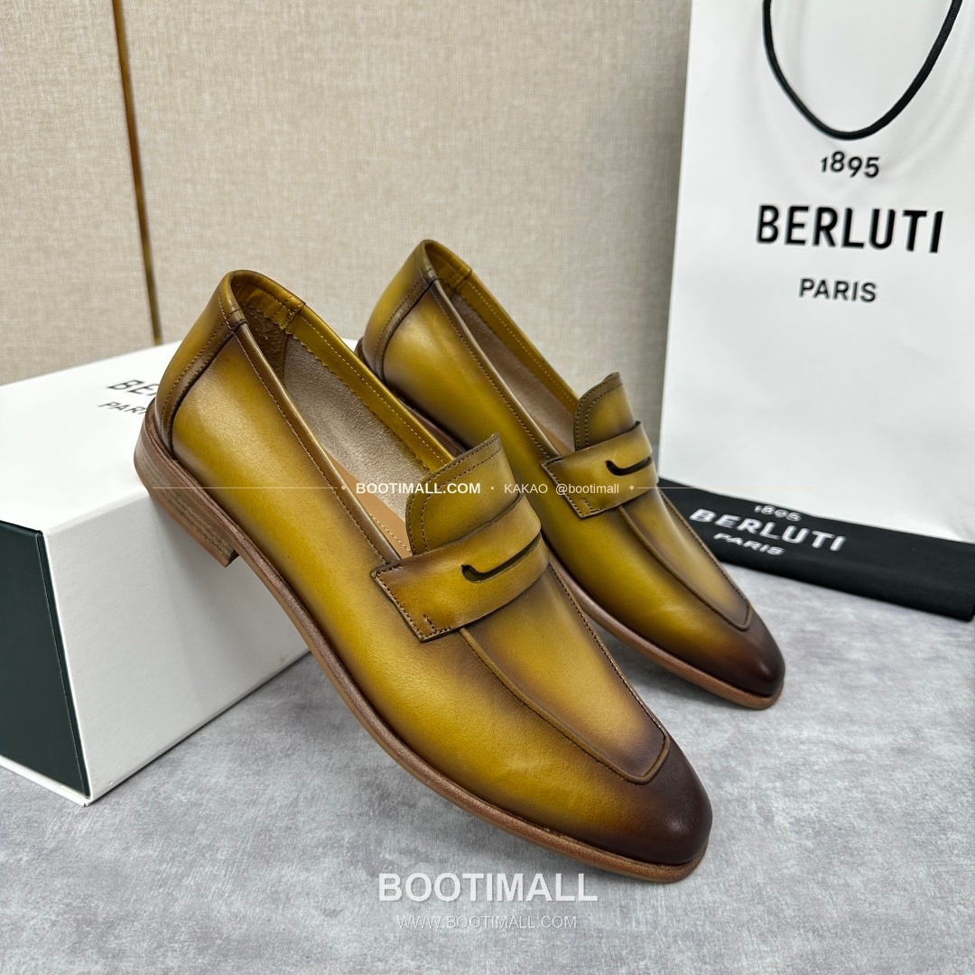 벨루티 로렌조 송아지가죽 스크리토 로퍼 Berluti Lorenzo Calfskin Scritto Loafers 2
