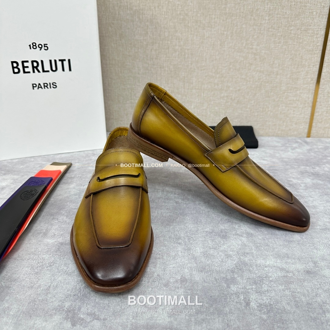 벨루티 로렌조 송아지가죽 스크리토 로퍼 Berluti Lorenzo Calfskin Scritto Loafers 7