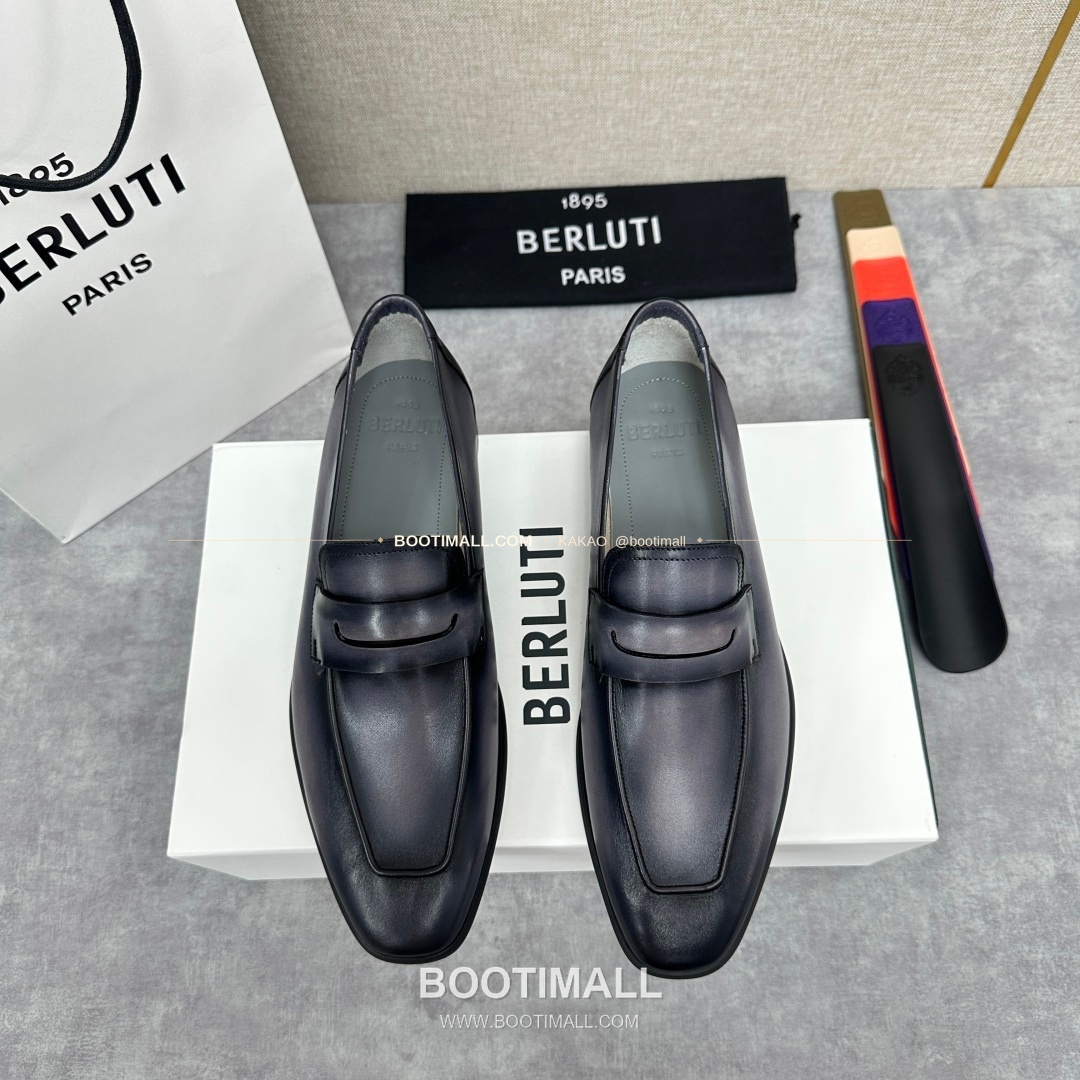 벨루티 로렌조 송아지가죽 스크리토 로퍼 Berluti Lorenzo Calfskin Scritto Loafers 1