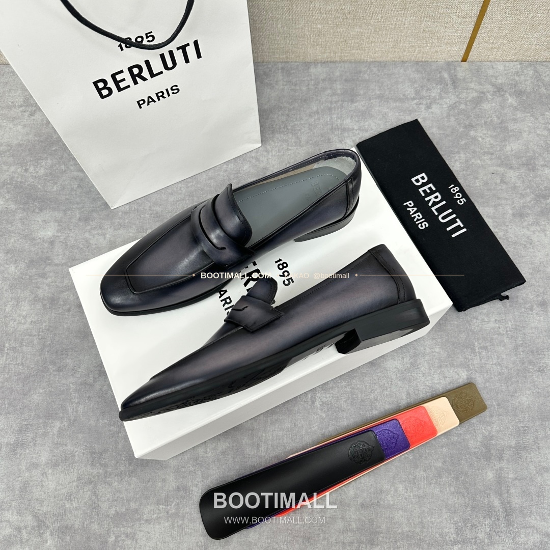 벨루티 로렌조 송아지가죽 스크리토 로퍼 Berluti Lorenzo Calfskin Scritto Loafers 3