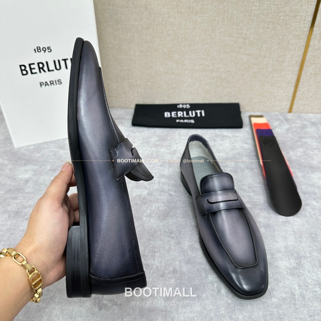 벨루티 로렌조 송아지가죽 스크리토 로퍼 Berluti Lorenzo Calfskin Scritto Loafers 6