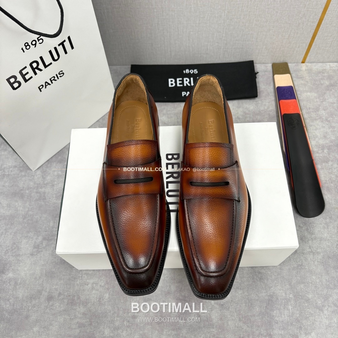 벨루티 핸드컬러 송아지가죽 페니 스트랩 로퍼 Berluti Hand-Colored Calfskin Penny Strap Loafers 1