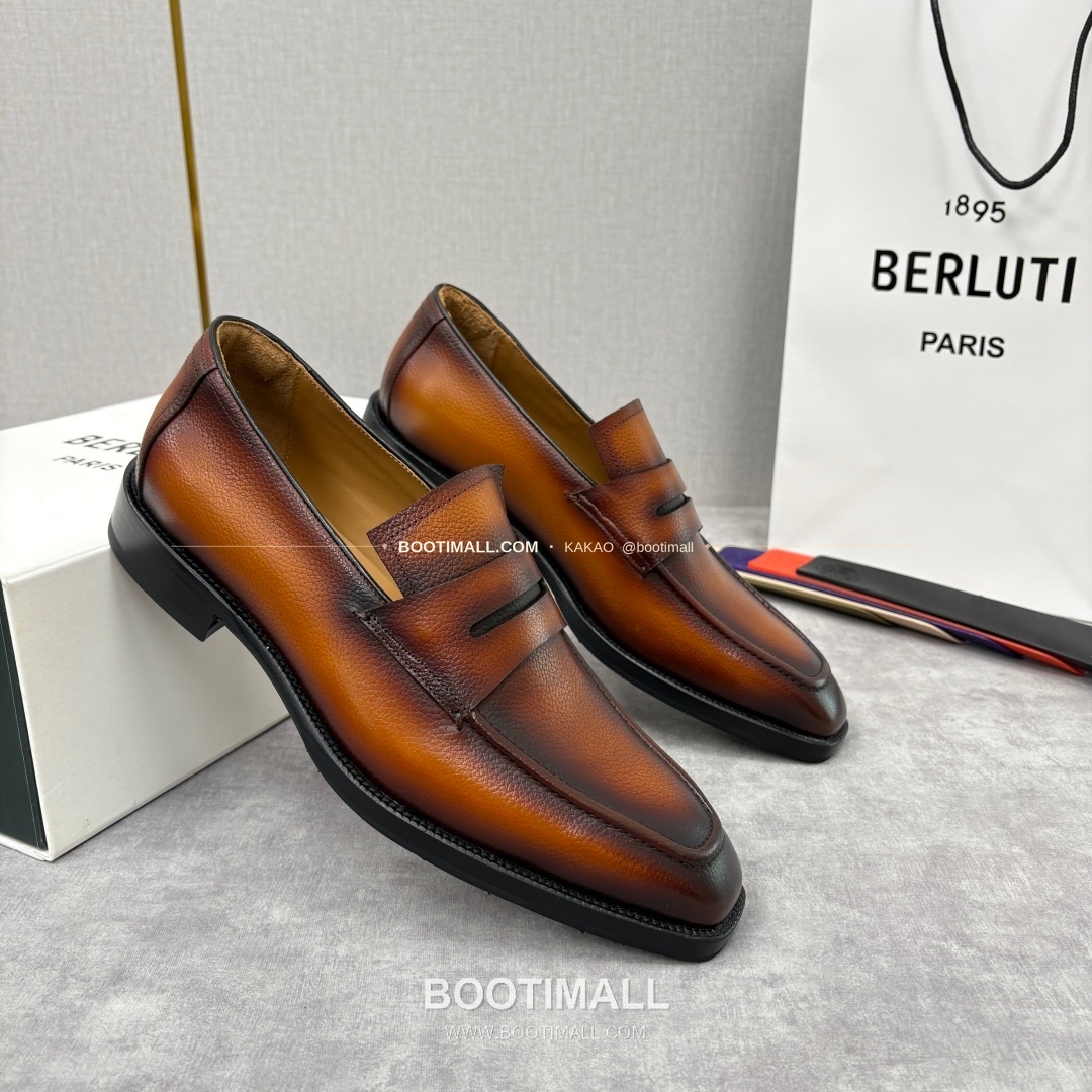 벨루티 핸드컬러 송아지가죽 페니 스트랩 로퍼 Berluti Hand-Colored Calfskin Penny Strap Loafers 3