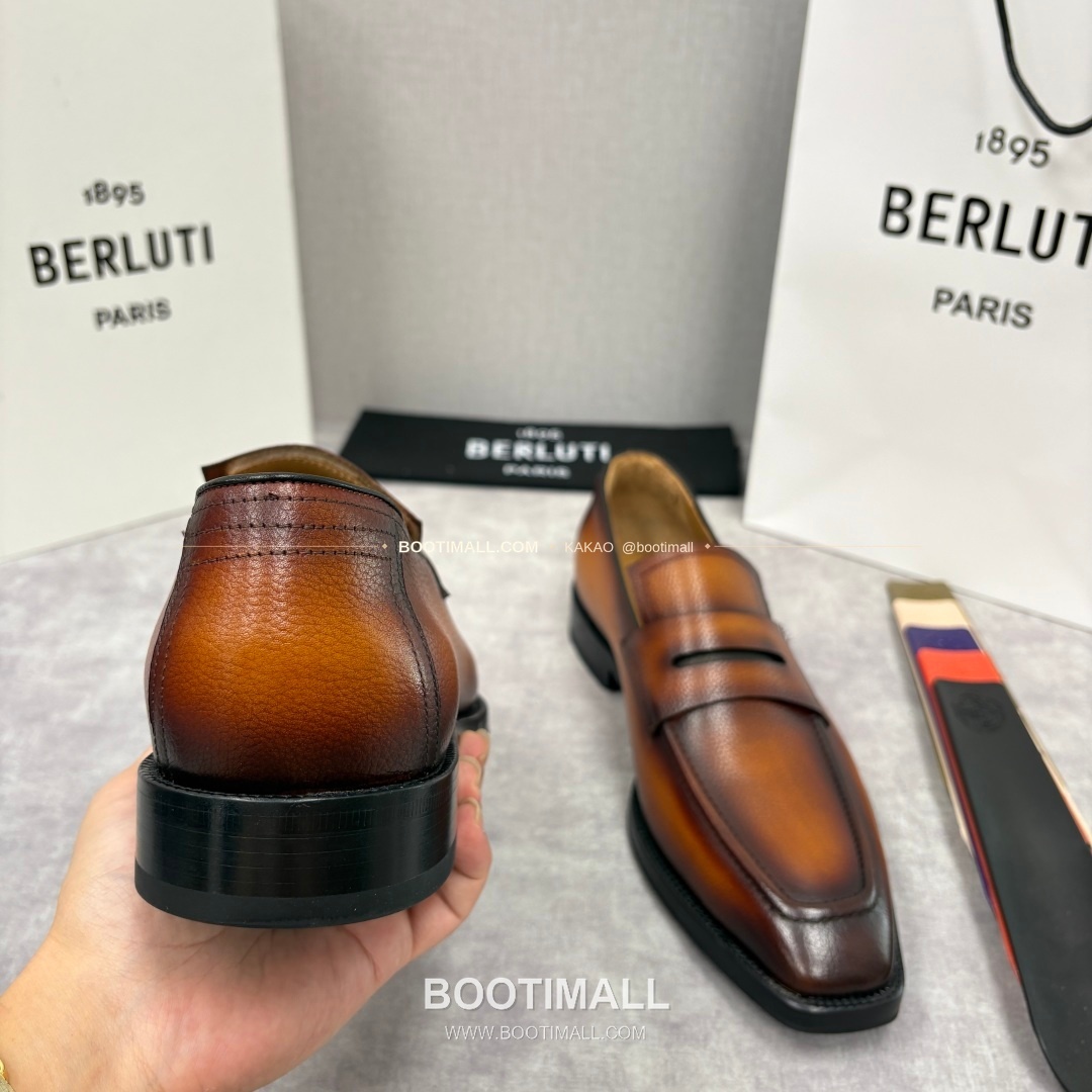 벨루티 핸드컬러 송아지가죽 페니 스트랩 로퍼 Berluti Hand-Colored Calfskin Penny Strap Loafers 8