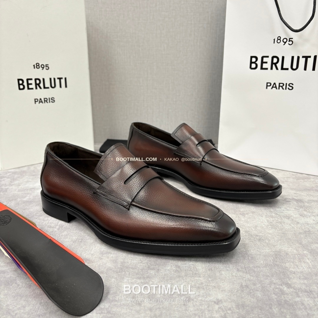 벨루티 핸드컬러 송아지가죽 페니 스트랩 로퍼 Berluti Hand-Colored Calfskin Penny Strap Loafers 4